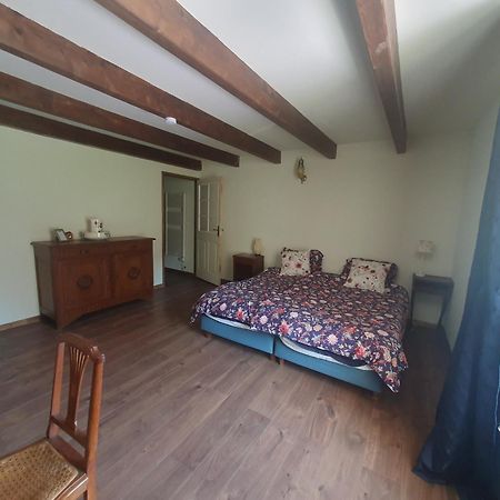 Le Sanglier Sauvage Bed & Breakfast Champsevraine ภายนอก รูปภาพ